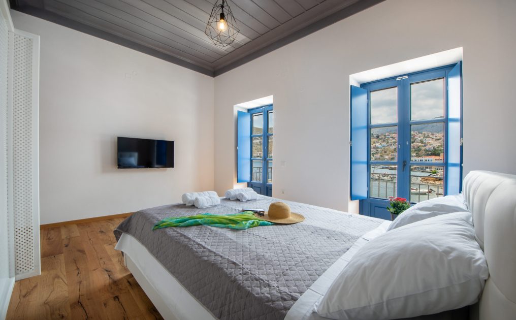 3 Room .13